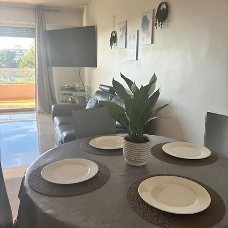 Daire Lumineux Vue Mer, Piscine Et Tennis *